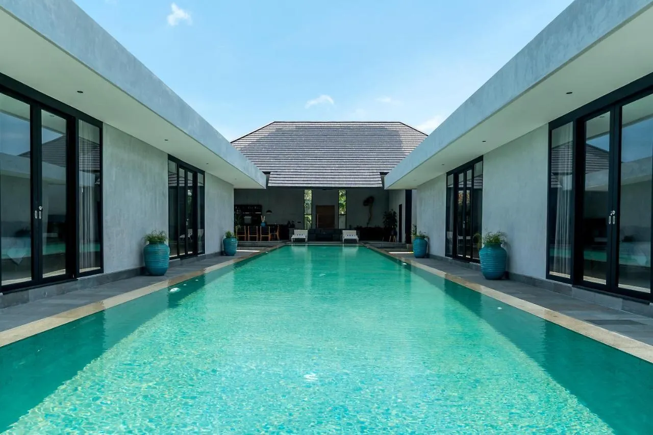 Villa Kalooka, A Vacation In Paradise. Seminyak  Indonesia